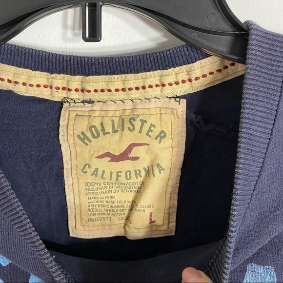 Hollister Navy Blue T-shirt Men’s Large - Picture 2 of 5